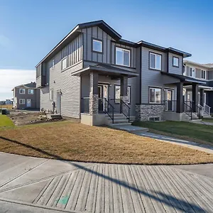 Holiday home New Built 4 Bed, Calgary