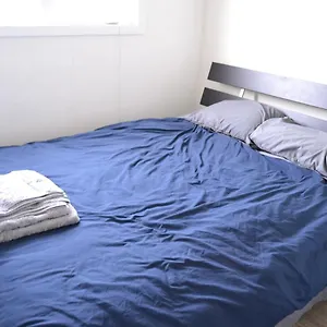 Guest house Private Bedroom On Basement - Dover, Calgary